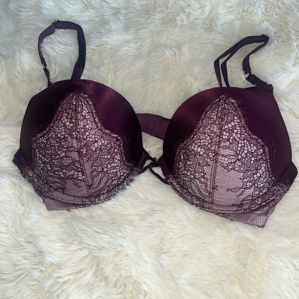 Victoria's Secret Deep Purple Lace Bra bombshell push up 32c